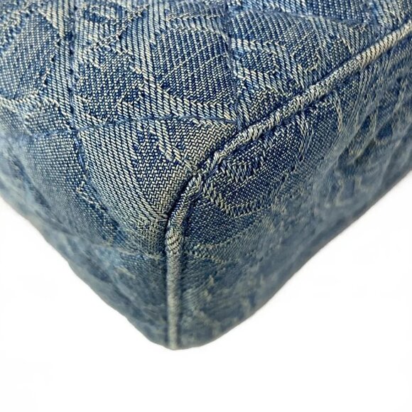 Auth CHANEL Vanity Case / Matelasse AP3204 Light Blue Denim Vanity Bag - Picture 5 of 16